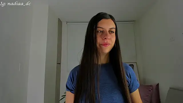 Nadiaa  online show from 01-24-25, 03:54