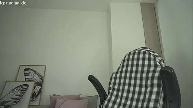 Nadiaa  online show from 04-03-26, 04:32