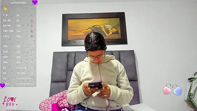 Vahiolet smith online show from 04-17-26, 03:31