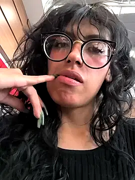 Snapshot of Fun_Everywhere chatting on 12-12-24, 06:31 Fun Everywhere online show from 12-12-24, 06:31