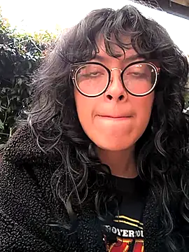 Snapshot of Fun_Everywhere chatting on 03-14-25, 02:30 Fun Everywhere online show from 03-14-25, 02:30