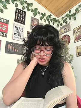 Snapshot of Fun_Everywhere chatting on 11-20-25, 05:34 Fun Everywhere online show from 11-20-25, 05:34