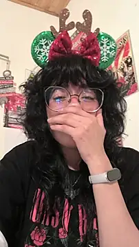 Snapshot of Fun_Everywhere chatting on 12-20-25, 09:11 Fun Everywhere online show from 12-20-25, 09:11