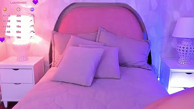 Snapshot of angeline_teen chatting on 04-25-26, 12:52 angeline teen online show from 04-25-26, 12:52