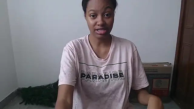 Snapshot of StormiHills chatting on 02-06-26, 04:54 StormiHills online show from 02-06-26, 04:54