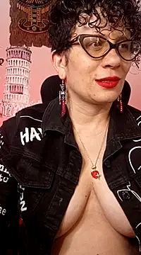 Snapshot of Daneshka_naughty chatting on 03-09-25, 05:33 Daneshka naughty online show from 03-09-25, 05:33