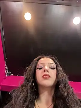 Snapshot of exoticmisfitt chatting on 03-16-26, 02:17 exoticmisfitt online show from 03-16-26, 02:17