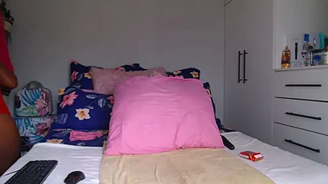 Amberbela online show from 11-28-25, 02:42