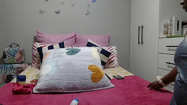 Snapshot of Amberbela chatting on 05-21-26, 06:37 Amberbela online show from 05-21-26, 06:37
