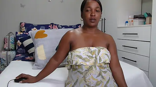 Snapshot of Amberbela chatting on 05-25-26, 11:27 Amberbela online show from 05-25-26, 11:27