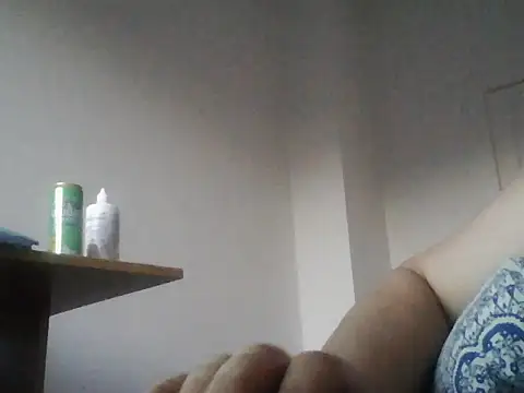 Snapshot of lickthehottie chatting on 07-20-26, 08:00 lickthehottie online show from 07-20-26, 08:00