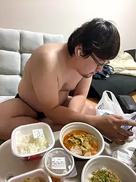 Snapshot of yuuki198912 chatting on 10-28-25, 02:09 yuuki198912 online show from 10-28-25, 02:09