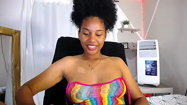 Hillary queen online show from 12-11-24, 03:26