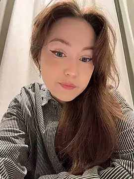 Snapshot of Peachy_Dream chatting on 11-04-25, 04:39 Peachy Dream online show from 11-04-25, 04:39