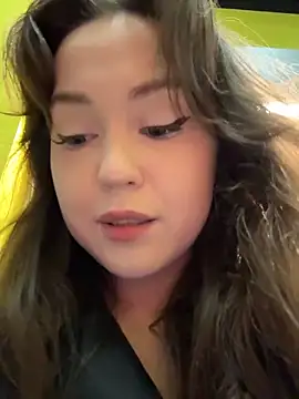 Snapshot of Peachy_Dream chatting on 11-06-25, 06:09 Peachy Dream online show from 11-06-25, 06:09