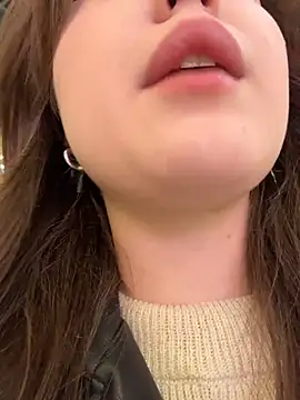 Snapshot of Peachy_Dream chatting on 11-12-25, 06:08 Peachy Dream online show from 11-12-25, 06:08