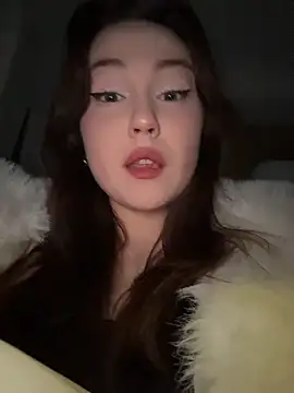 Snapshot of Peachy_Dream chatting on 11-24-25, 06:18 Peachy Dream online show from 11-24-25, 06:18