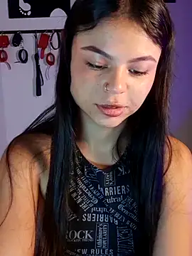 Snapshot of Cleo_hills chatting on 05-27-26, 02:47 Cleo hills online show from 05-27-26, 02:47