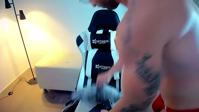 dafboy1 online show from 09-16-25, 03:13