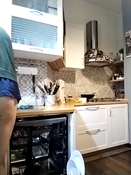 Snapshot of Frabox65 chatting on 02-09-26, 05:44 Frabox65 online show from 02-09-26, 05:44