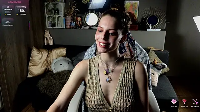 Snapshot of AyreenMoore chatting on 09-23-25, 08:01 AyreenMoore online show from 09-23-25, 08:01