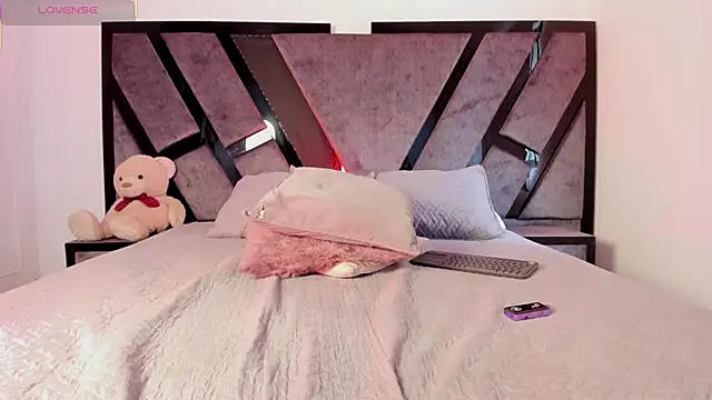 ailynBlaze online show from 03-05-25, 05:08