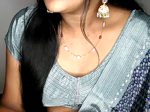 shila20 online show from 10-29-25, 01:46