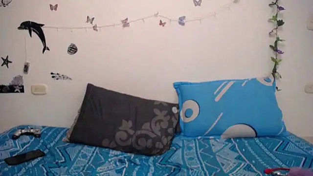 Julieta Hass online show from 12-19-24, 04:24