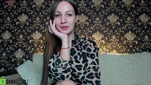 Snapshot of Estel_Loewe chatting on 03-04-25, 04:30 Estel Loewe online show from 03-04-25, 04:30