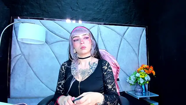 Samantha Smiith online show from 04-15-26, 03:57