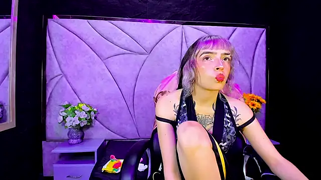 Samantha Smiith online show from 05-13-26, 03:48