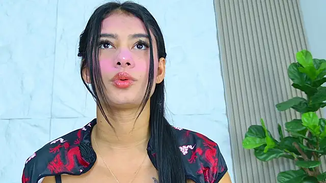 Snapshot of LaurenRodriiguez chatting on 03-26-26, 12:11 LaurenRodriiguez online show from 03-26-26, 12:11