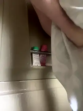 Snapshot of KatieBARBiE98 chatting on 11-03-25, 06:31 KatieBARBiE98 online show from 11-03-25, 06:31