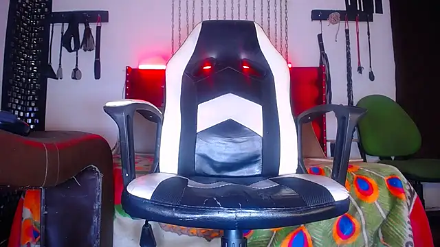 Snapshot of RandyAA_D chatting on 12-03-24, 05:42 RandyAA D online show from 12-03-24, 05:42