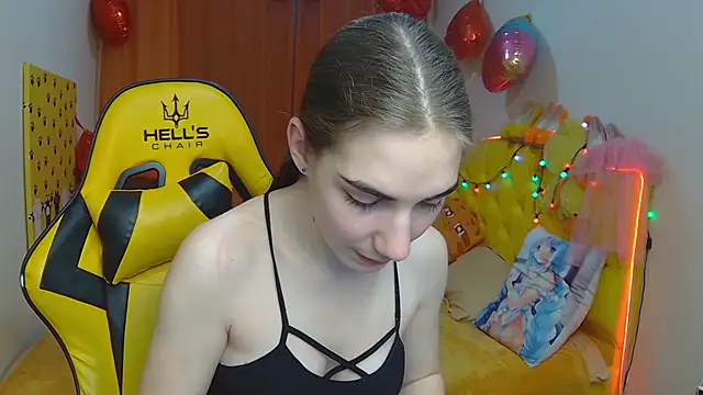 NikaStark  online show from 03-13-25, 04:38