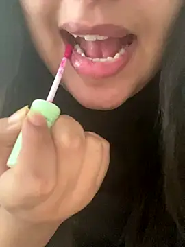 yassminsexy22 online show from 09-23-25, 03:26