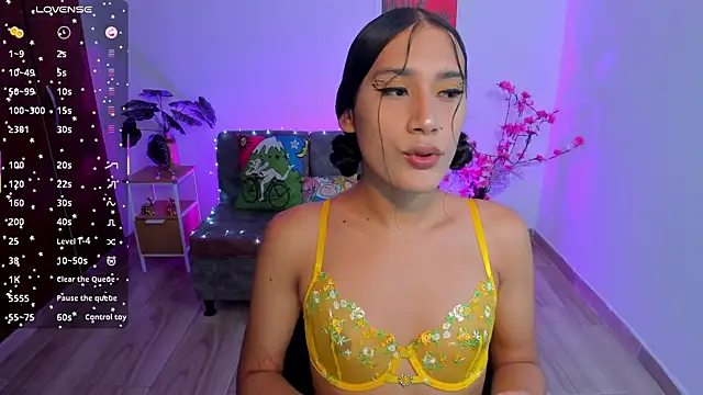 Snapshot of CamilaHarperr_ chatting on 07-05-26, 12:50 CamilaHarperr online show from 07-05-26, 12:50