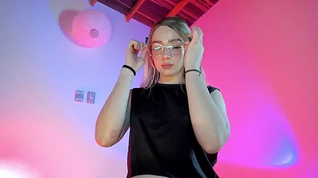 sweeet peach online show from 02-14-26, 05:04