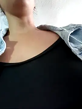 Bonny Klote online show from 02-19-25, 05:06