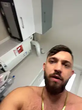 LoveIsBlind  online show from 12-09-24, 10:11