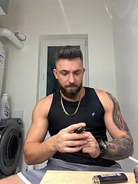 LoveIsBlind  online show from 12-16-24, 09:31