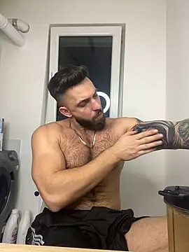 LoveIsBlind  online show from 12-26-24, 09:37