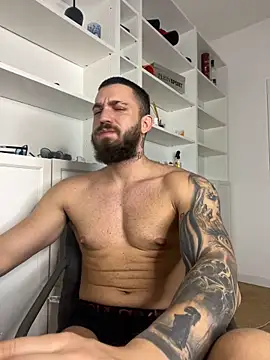 LoveIsBlind  online show from 10-03-25, 04:09