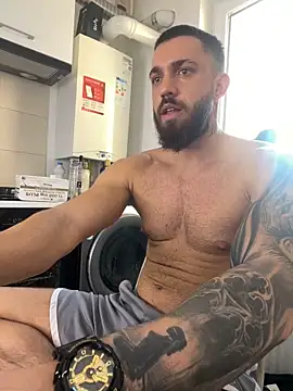 LoveIsBlind  online show from 10-10-25, 04:55