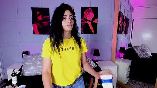 Elizabeth Santos online show from 10-21-25, 08:09