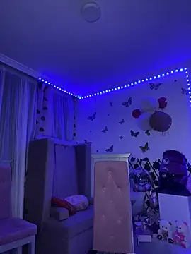 Snapshot of lina_pink chatting on 01-13-25, 02:18 lina pink online show from 01-13-25, 02:18