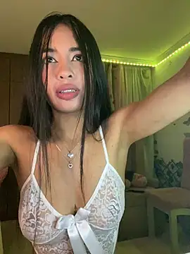 Snapshot of lina_pink chatting on 03-16-25, 03:25 lina pink online show from 03-16-25, 03:25