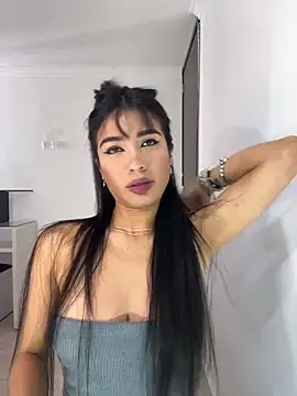 lina pink online show from 11-13-25, 08:41