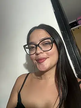 Snapshot of Karla-sexy01 chatting on 03-07-25, 09:51 Karla-sexy01 online show from 03-07-25, 09:51