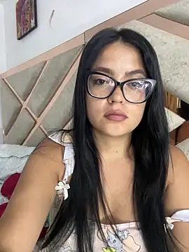 Snapshot of Karla-sexy01 chatting on 09-14-25, 06:01 Karla-sexy01 online show from 09-14-25, 06:01